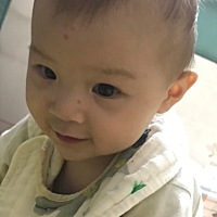 感觉自己都快抑郁了，老公 像个废物一样赚不到钱，还欠了一屁股债，人不上进，有点钱也不想着还债拿去消...