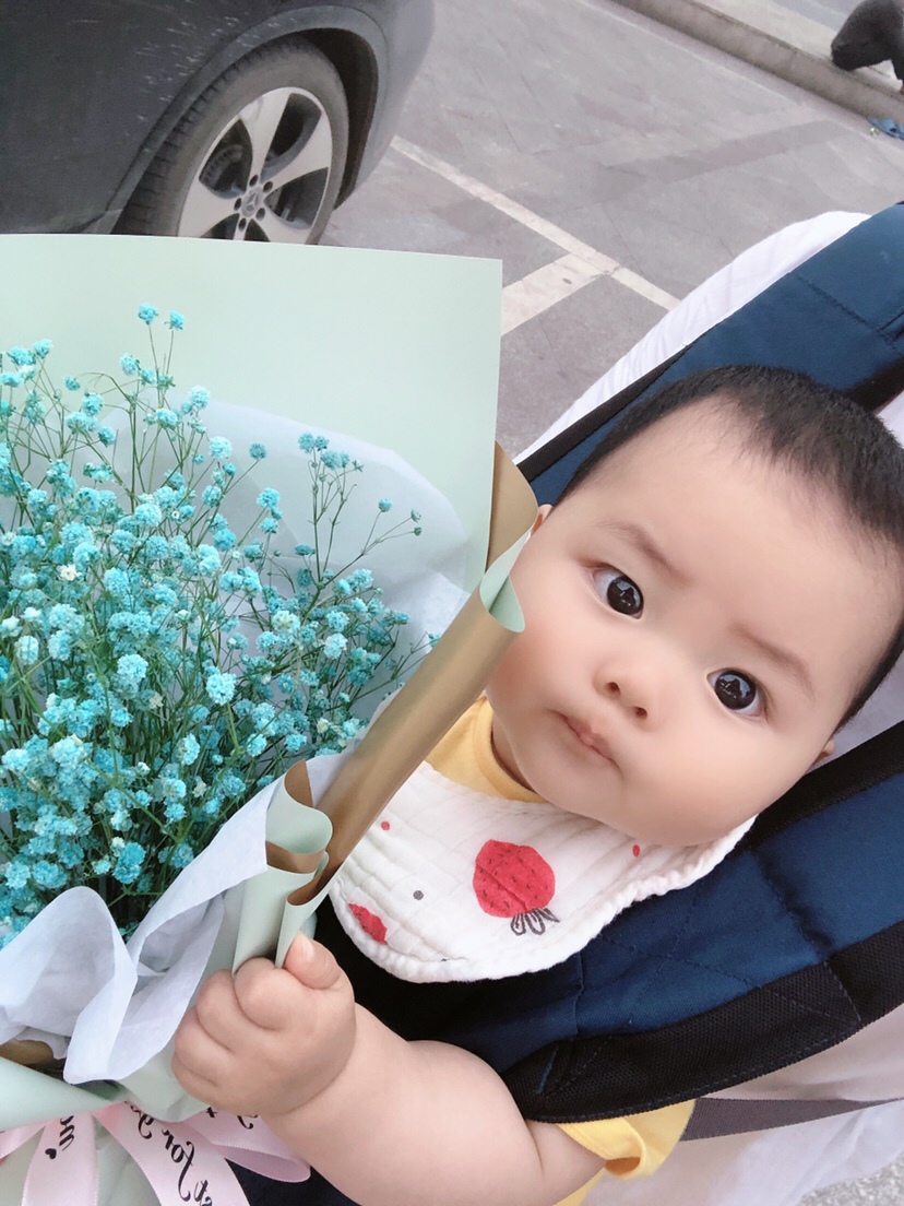 6个月的小胖墩儿18.8斤