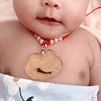 妞妞从出生到现在都是婆婆带着她睡 我都出月子了 还害怕我睡不好 每天晚上抱过来喂喂奶 四肢都躺退化了 ...