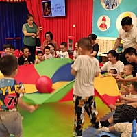 大家都是自己带娃还是老人帮忙？ 一个人真的太累了！ 还好有仙霸遛娃店，氛围好，老师也好，省了不少心...