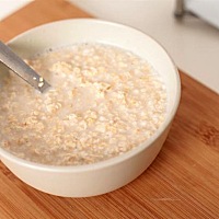 女性在得了子宫肌瘤后，应该吃哪些食物呢？ 　　能缓解子宫肌瘤的4种食物，日常生活要多吃！ 　　经常吃...