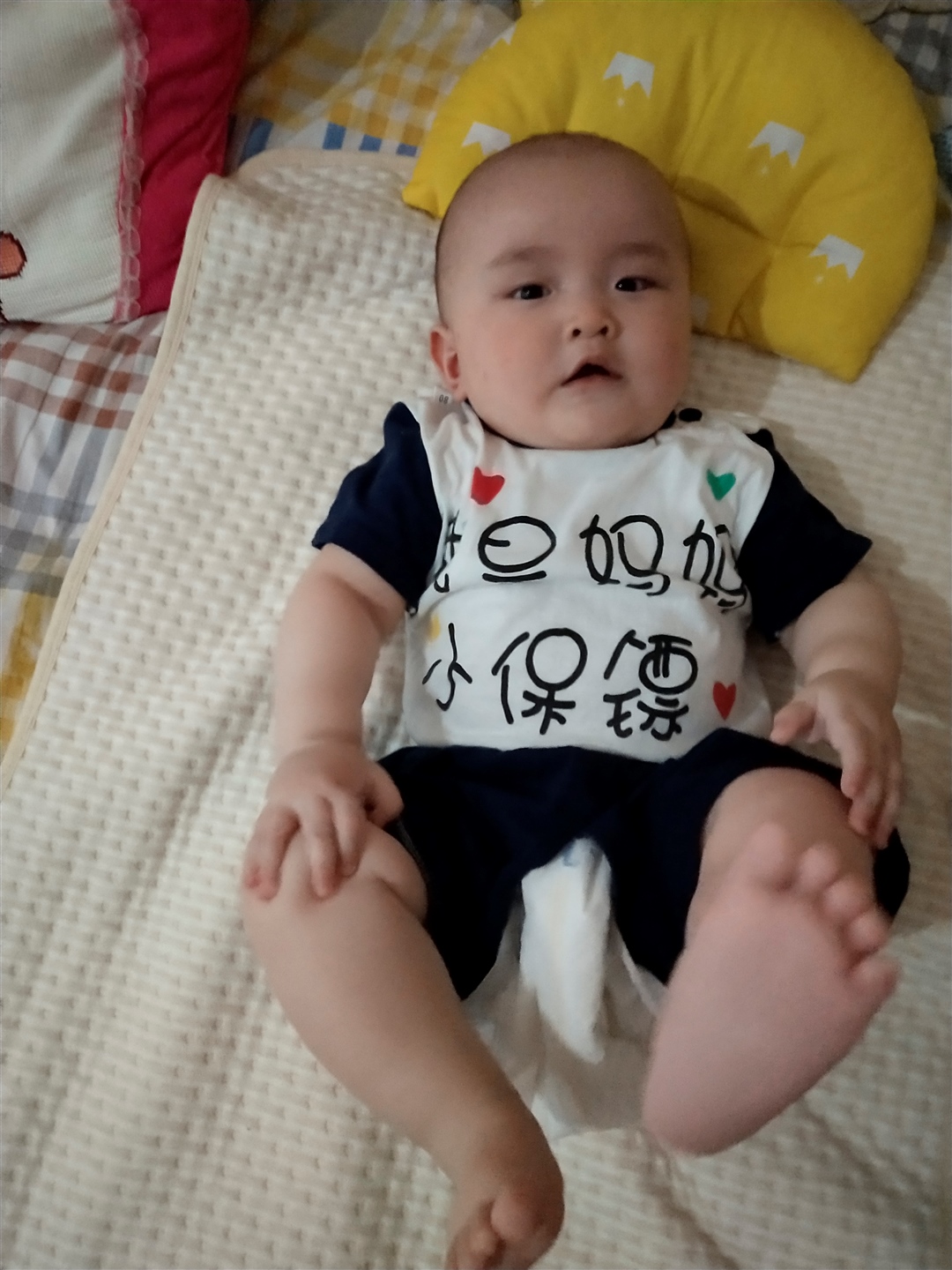 快九个月了，奶水快不够了