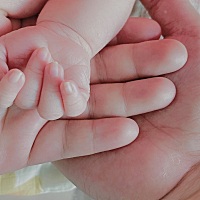 24小时艰苦奋战 终于卸货 2020.7.29.2:18顺产七斤肉丸子公主一枚。40周 3凌晨1:45破水，去医院已经开一...