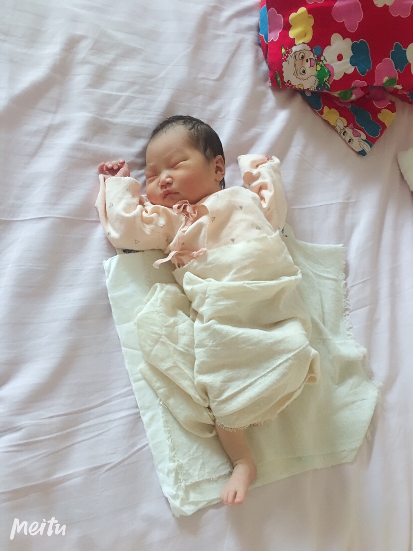 宝宝出生啦 7月30号刨腹产，今天出院回家了🥰🥰🥰随了爹地的愿  迎来一枚小米妮
