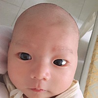 今天我们出月子了，爸爸给理了新发型，我的新发型也很好看哦，我是小帅哥多米。 我的新发型还不错😄 ...