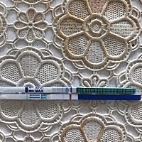备孕三个月了 ，今早起来量看到有浅浅的杠，不知道是不是怀上了，同房后十天测的，还没到这个月该来月经...