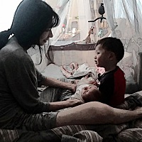 产后20天了，前几天有小腹痛，然后昨天去做Ｂ超说宫腔里面有很多积液，看能不能排出来，打了一支缩宫素...