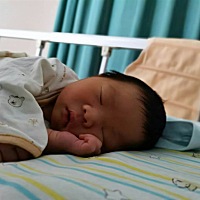 当妈真不容易，怀孕难，怀起了一天提心吊胆，担心各项检查，好不容易要生了，又担心怎么生好不容易生出...