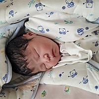 八点半去的产房，九点不到刨了我家小馒头，十点十分我就从产房出来，剖腹产全程除了打麻醉时有点点疼，...