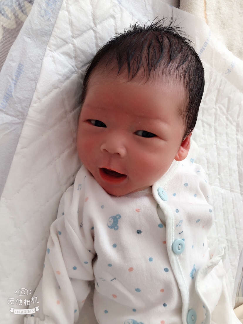 宝宝第一天回家