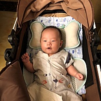 又长大了一点点 快点长到上幼儿园的年纪吧 哈哈ヾﾉ≧∀≦)o