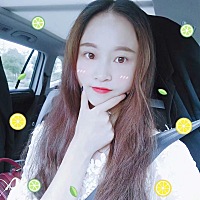 虽说同学们都觉得我结婚最早，生孩子第一人，但是很幸福，拥有了一个超可爱的天使宝贝🤗