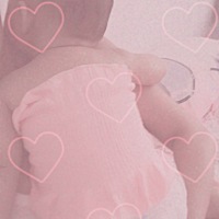 宝贝吃完夜奶到现在都没放下，一放下就哭的很委屈，这是为啥呢？