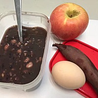 做月子第九天洗了头也洗了澡，其实马上洗好出来每天干净也没事，基本5天左右才洗头，澡是2到3天擦洗，饮...