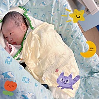 38➕5超快顺产，产房进分娩室一小时生下，医生都说快。头胎，六斤四两，肚子光滑无妊娠纹，轻微撕裂。想...