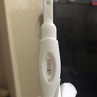 停经第3天测的，最近小腹不舒服，胸胀很久了