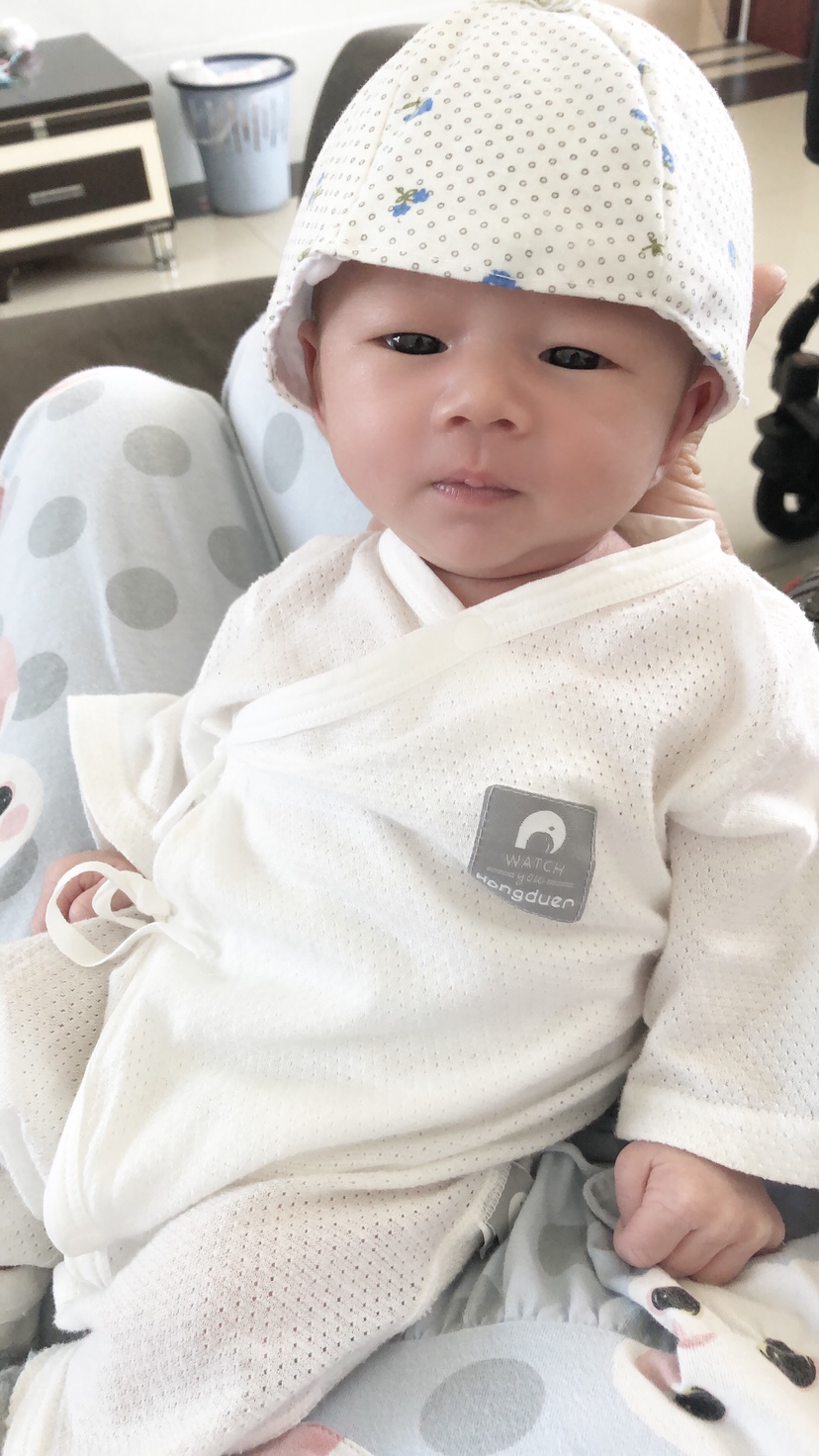 出生13了的甜妞妞。