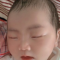 11天了宝贝的脐带还没有掉、心里着急啊！ 女宝宝七斤四两