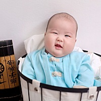 不知不觉，儿子已经快五个月大了。时间过得可真快！去年这个时候你还在妈妈👩🏻的肚子里边，现在已...