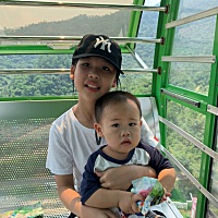 这个时候的你特别调皮捣蛋，看到什么东西都伸手摸，拉，玩，对玩具反而三分钟热度，天天走来走去，总是...