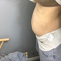 我四个多月了，我吃酸也吃辣，从来不孕吐，我不太懂，过来人的宝妈帮我看下是男孩还是女孩