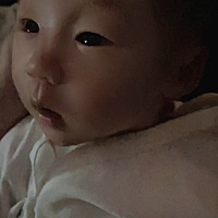 生你时焦虑不安，直到看到你的那刻心安了 现在你满月了，依然提心吊胆，每次一有什么我都好紧张。宝贝，...