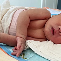 宝宝足跟血甲功那一项偏高医院让周一复查，自己查百度吓得不行，确诊需要终身吃药，请问宝妈们通过率高...