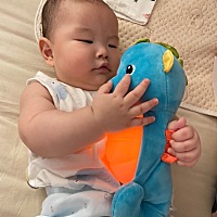 宝宝六个月的时候添加了米粉，可能是冲的时候水少了，导致孩子四天没排便然后去医院医生建议用了一点开...