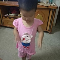 如何给宝宝隔夜奶 1、宝宝夜间要醒3-4次，醒来要抱或要吃奶，达不到目的就会哭闹这便是不良习惯。对于这...