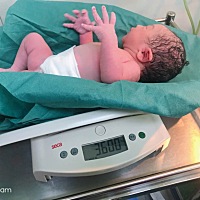2020年9月5日9点08分，迎来我和河豚的宝贝，7斤2两，取名宝豆，希望这只小耗子总是有粮吃～