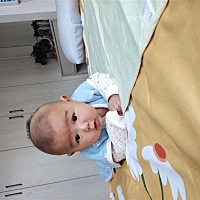 你每一天都在很努力的长大，而我每一分钟多会变得更加爱你，因为有你我懂得了除了你爸爸，还会有人让我...