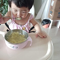 好纠结！总是要给宝宝一个弟弟或者一个妹妹，将来有兄弟姐妹也是会不一样的，可是来早了，去年剖腹产才...