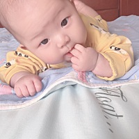 每天不同的小动作、小眼神，小表情，一瞬间熔化了老母亲的心😄