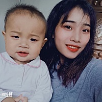 其实是相差19岁的母女俩.哈哈哈