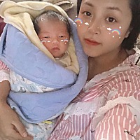 宝宝一天很爱哭嘛，然后拉肚子，而且不怎么吃奶，也不怎么睡觉，你们有没有遇到过这样的