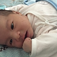 孕期的时候就感觉到宝宝超级乖 越到后期我反而睡的越好 因为她晚上基本不怎么闹腾 自己也没任何不适 常...