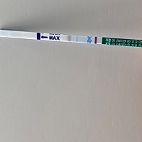 帮我看一下，这是两条杠嘛？19号同房的，总感觉小腹这两天不舒服，跟姨妈感好像不太一样