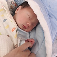 【致九满小盆友的一封信】 这几天经历了塞水囊 挂四天催产素无效果 绕颈两圈、羊水少、胎位不正、宫底高...