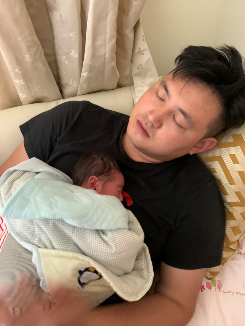 爸爸对你爱不释手