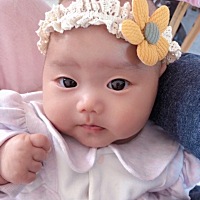 当然生女儿好啦 女孩子就该打扮的可可爱爱漂漂亮亮 但是最好儿女双全👨‍👩‍👧‍👦