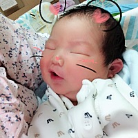 孕期不爱吃肉  喜欢吃辣的甜的  胎动左边  6个月开始吃爱维乐  DHA  钙片  孩子非常健康听话  不爱哭闹