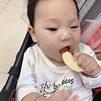 二月初二的8斤小子，第一次来给大家上图，快来接健康男宝吧！