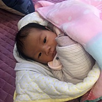 现在状态就是，我一天忙着带二宝，然后大宝就是我婆婆带嘛！今天晚上时候，我头晕嘛，我喊我婆婆帮我抱...