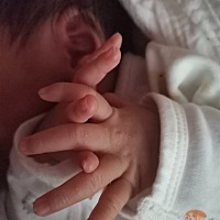 剖腹产7.2斤小王子🤴     孕期自己一直觉得是公主👸🏻，剖出来让我很惊讶😲 【选择破腹是因为40...