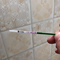 姐妹，帮忙看一下是要排卵了吗？？在线等，谢谢！