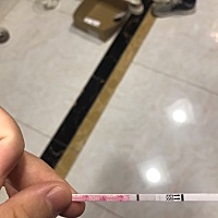 备孕四个月了，排卵第八天，晚上测了一下，感觉有意念灰