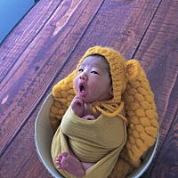 6,3斤的米奇。第七天新生儿照，最后一张是出生的第一天