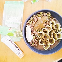 宝贝辅食🌱 日食记 一张被后期加光变亮的照片[闭嘴] 一份不知道取名的花边面 蒸鳕鱼 核桃芝麻猪肝粉…...