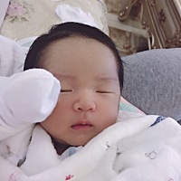 生你不易，愿你健康平安茁壮成长。 国庆节吃完中饭被孩子爸催着去做胎监，超过预产期3天，本来是9.28，...