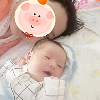 10月3日因急性妊高症被醫院扣下，血压一直维持在150~170之间，医生要求5号人工破水催生，但因为4号内检...
